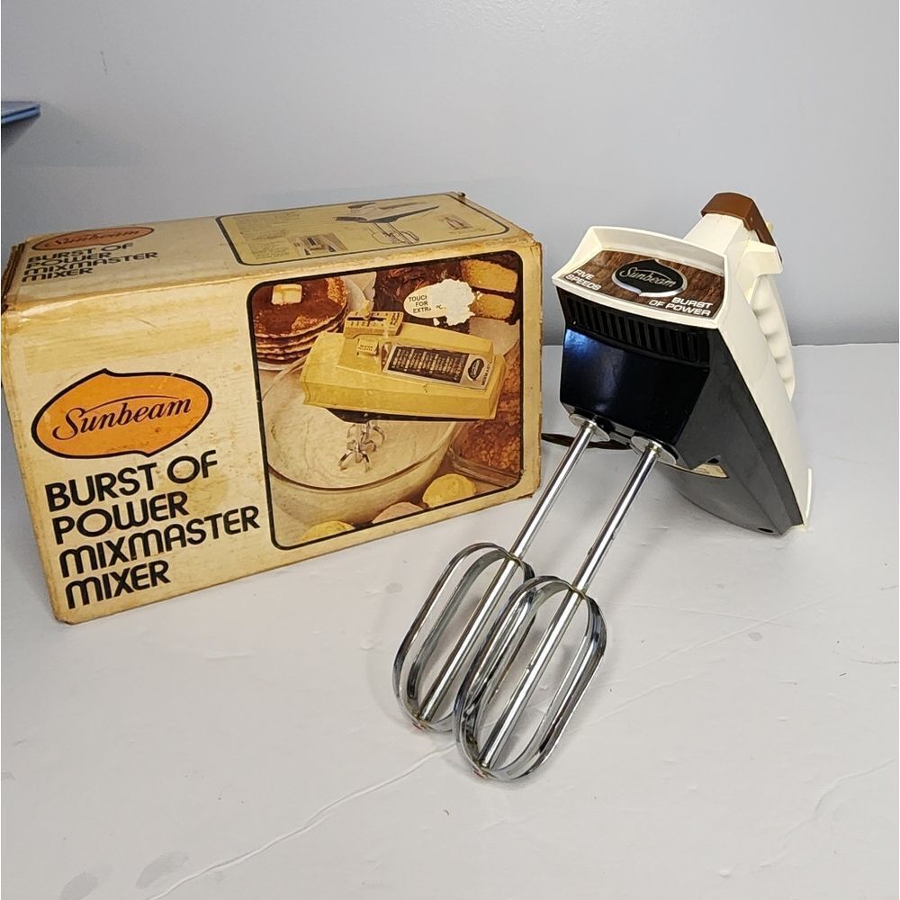 Vintage Sunbeam Mixmaster Burst of Power 5 Speed Hand Mixer 3-73 WORKS